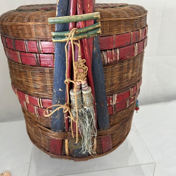 VINTAGE Antique Chinese Wedding Basket 2 Tier RARE Top & Wicker & Bamboo Cane - Picture 3 of 12